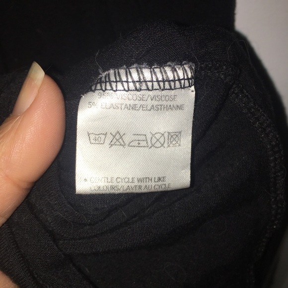 Katsumi Skull Tank Top Size S/M Black with lace printed skull. Soft & stretchy - Picture 7 of 8